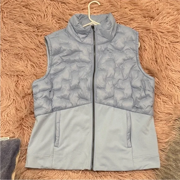 CALIA by Carrie Underwood Light Blue Quilted Vest - Picture 2 of 12